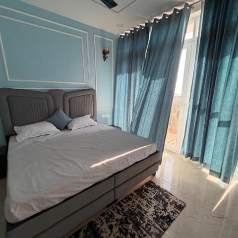 The White Lotus Homestay 