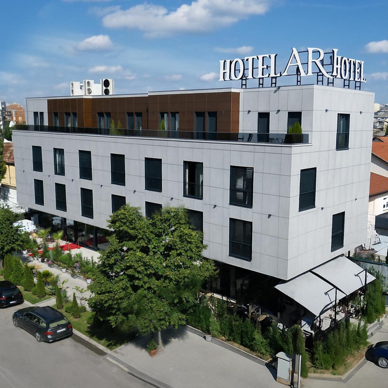 Hotel Ari