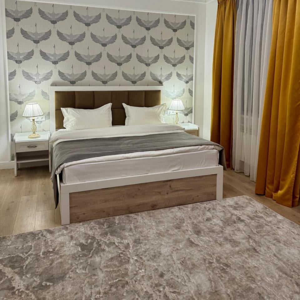 Hotel Astoria, в самом центре города Thumbnail