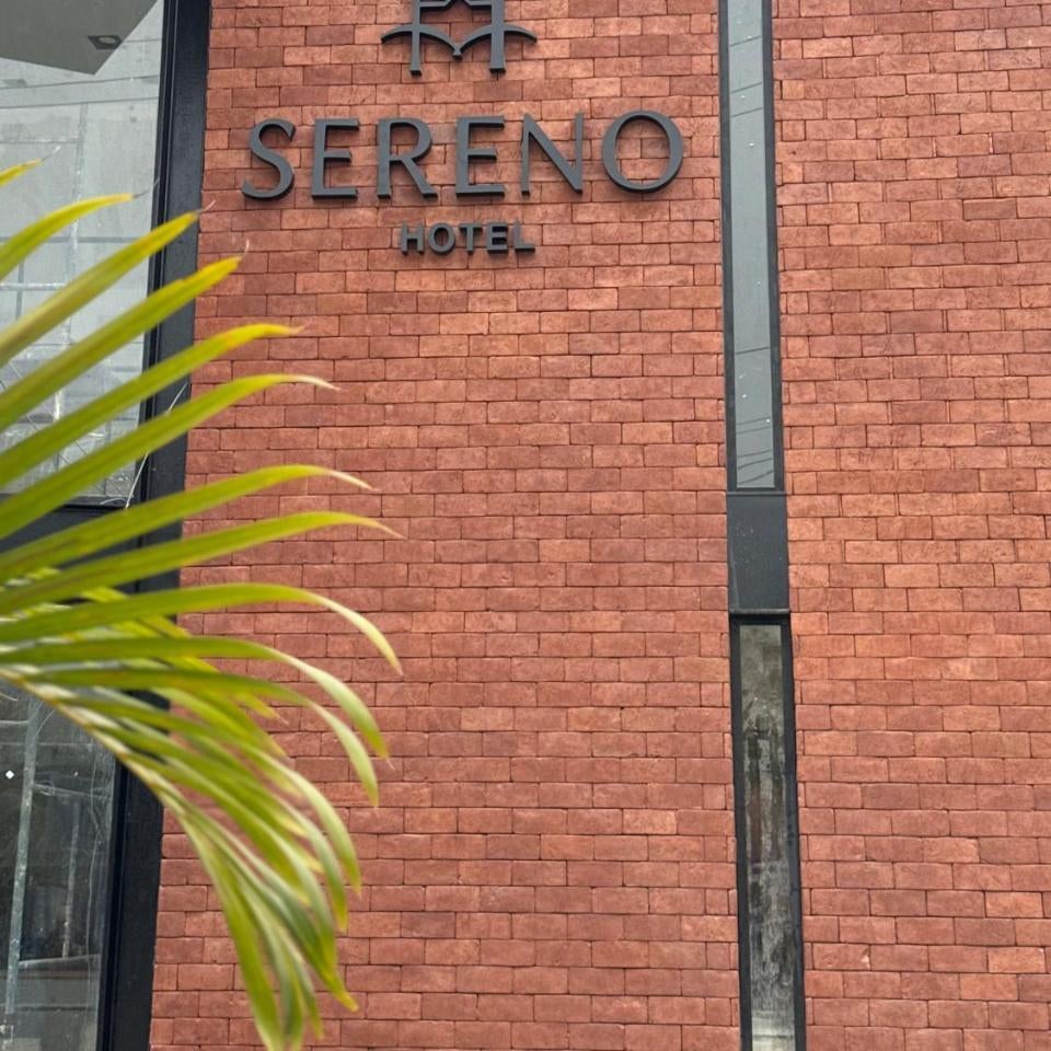 Sereno Hotel