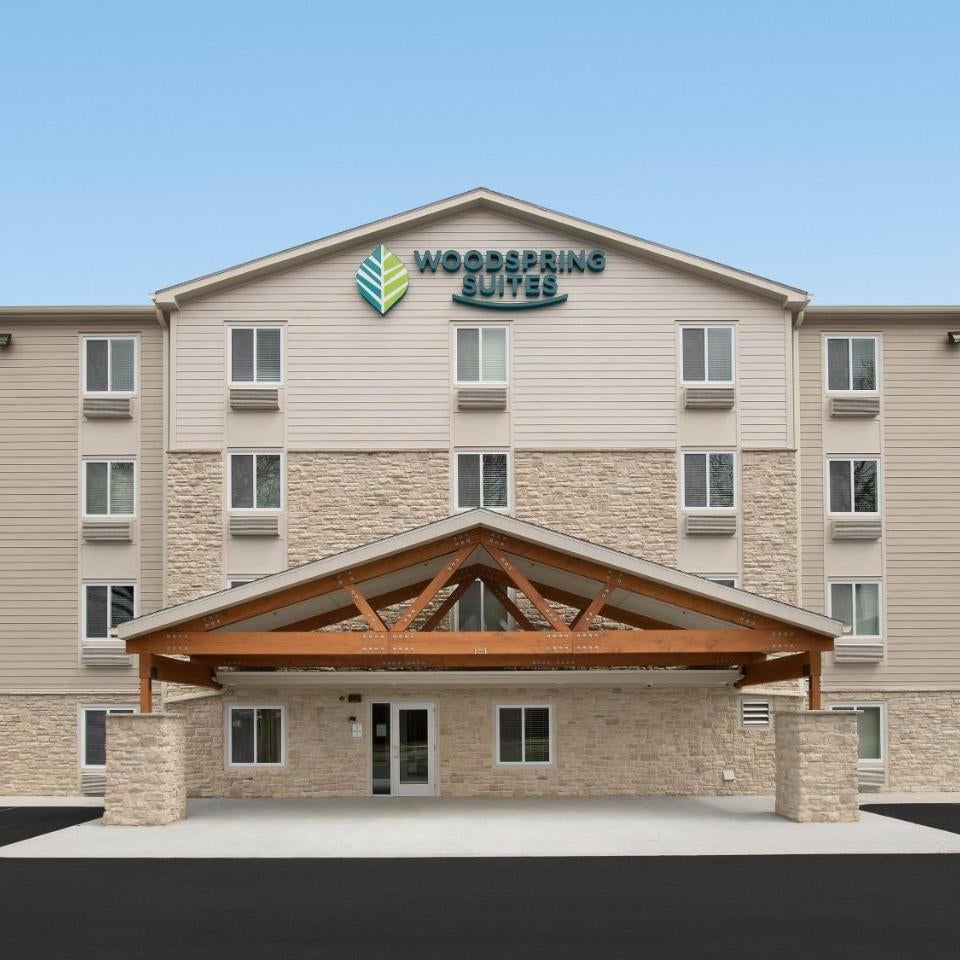 WoodSpring Suites Baton Rouge Airport Thumbnail