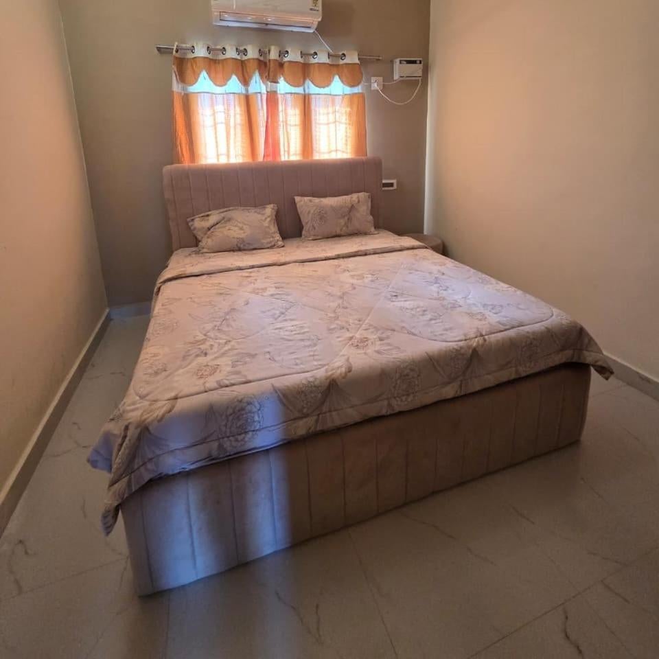 Lago Luxe Villa Ecr Thumbnail