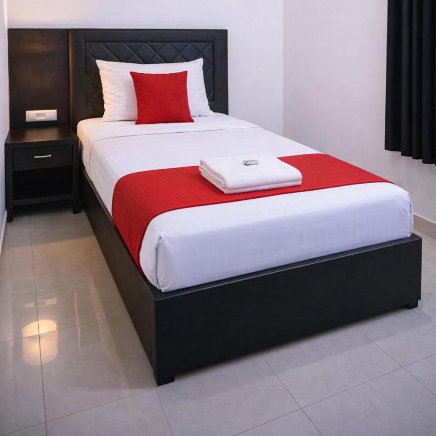 Saravana Tourist Home