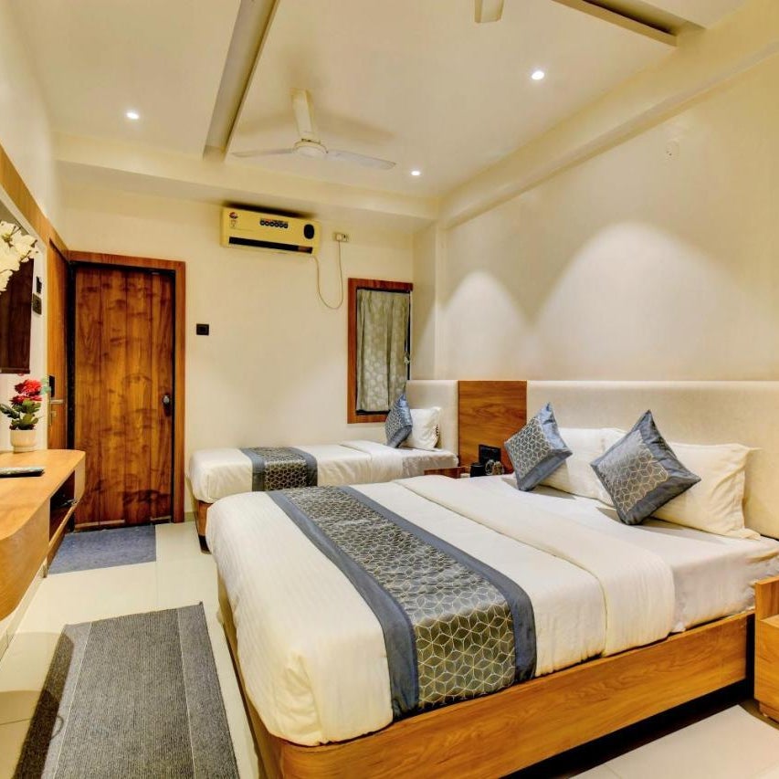Hotel Galaxy Inn, Shirdi