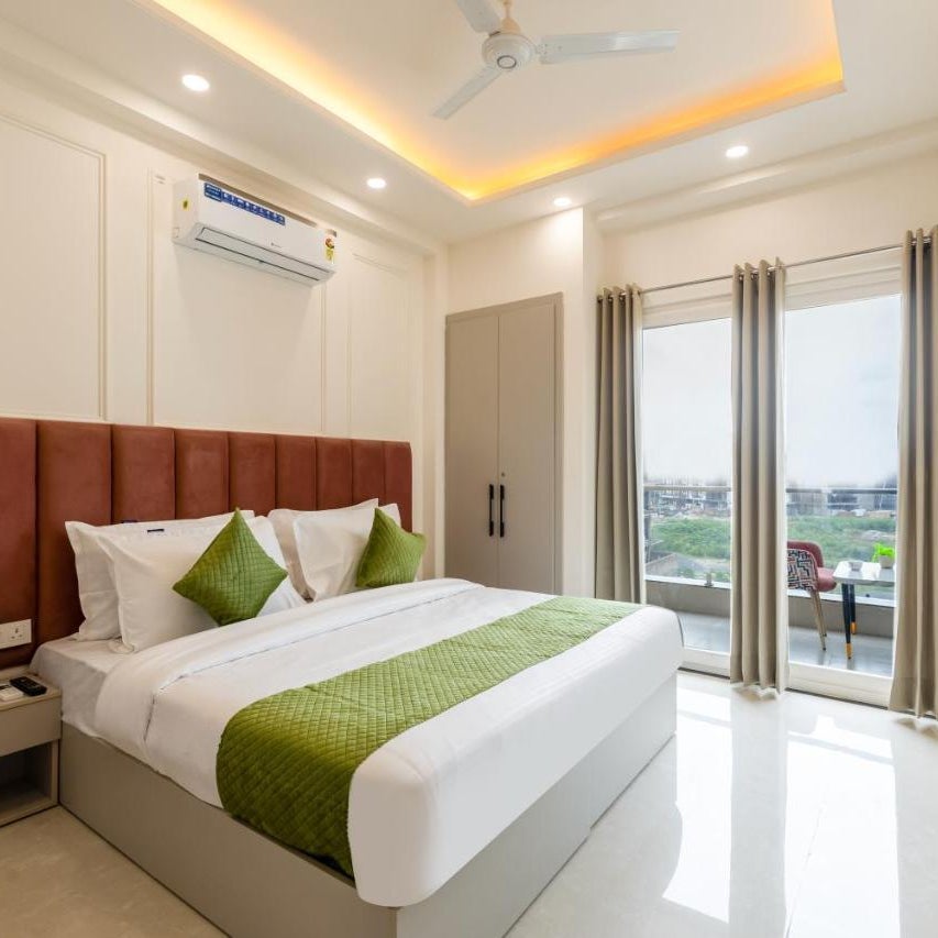 Limewood Stay 2 BHK Service Apartment Near Artemis Thumbnail