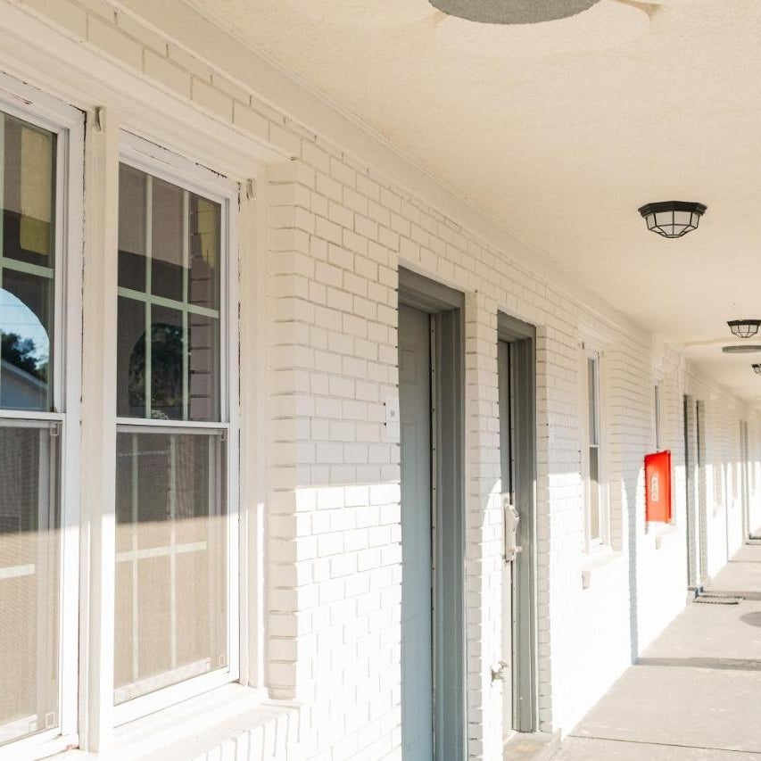 Thunderbird Motel Thumbnail