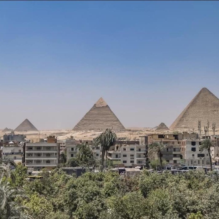 Night Pyramids View Inn