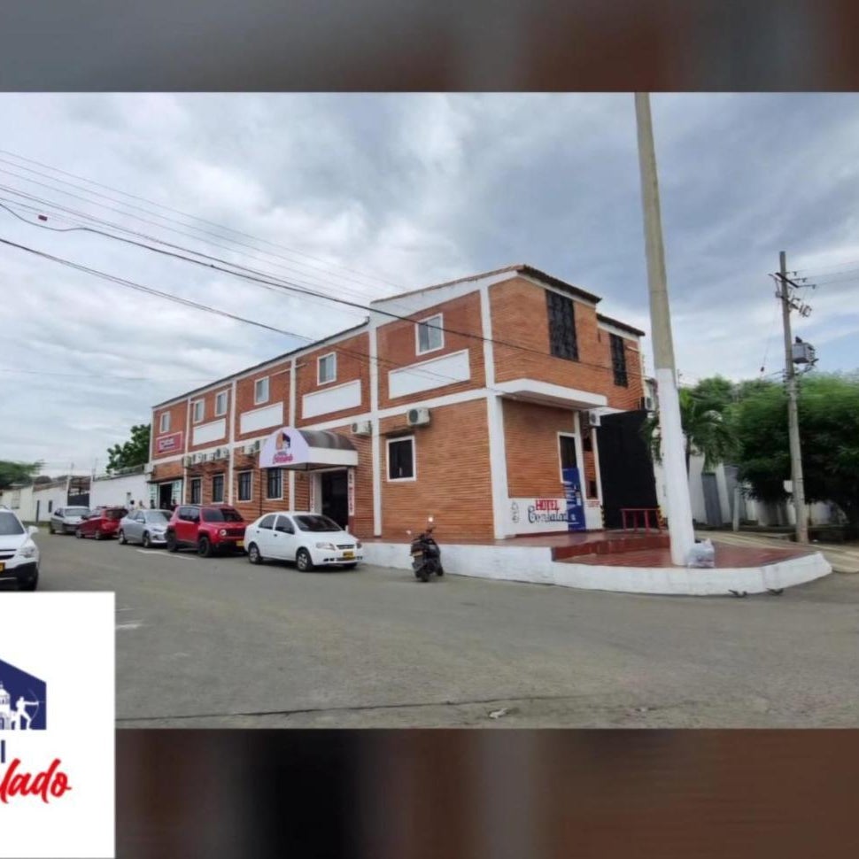HOTEL CONSULADO Junto al Consulado de Venezuela