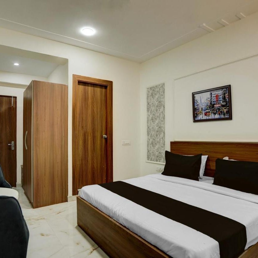 Super Townhouse Rosens hotel Thumbnail