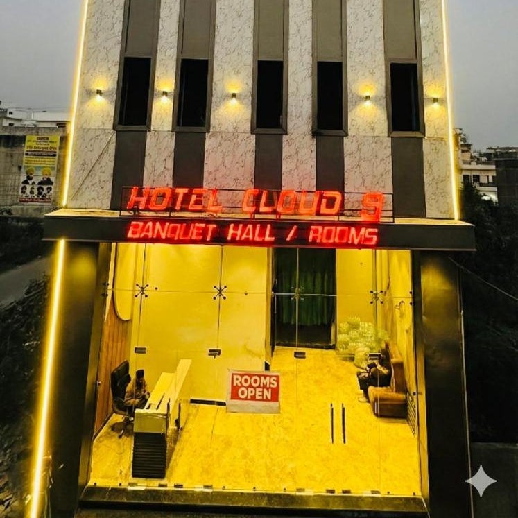 Hotel Cloud 9