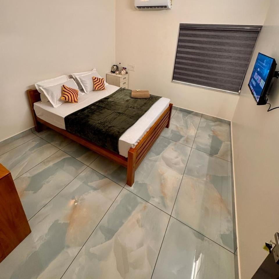 hello 6 cliff stay varkalacliff - cozy rooms , couple friendly ,family ,group rooms