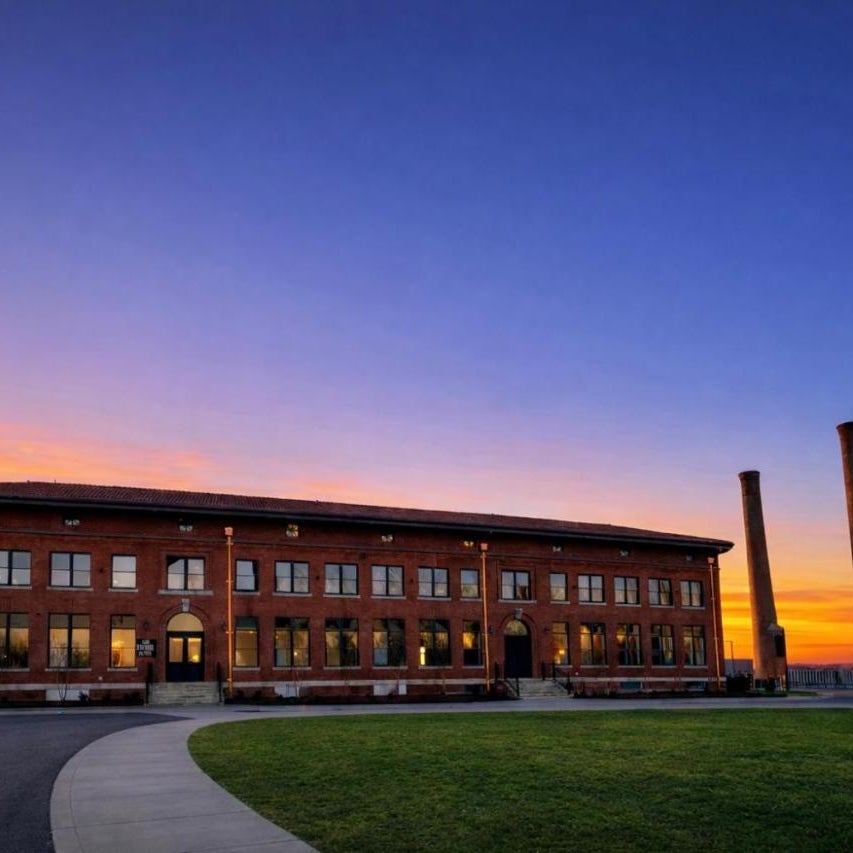 The Laurel Hotel Thumbnail