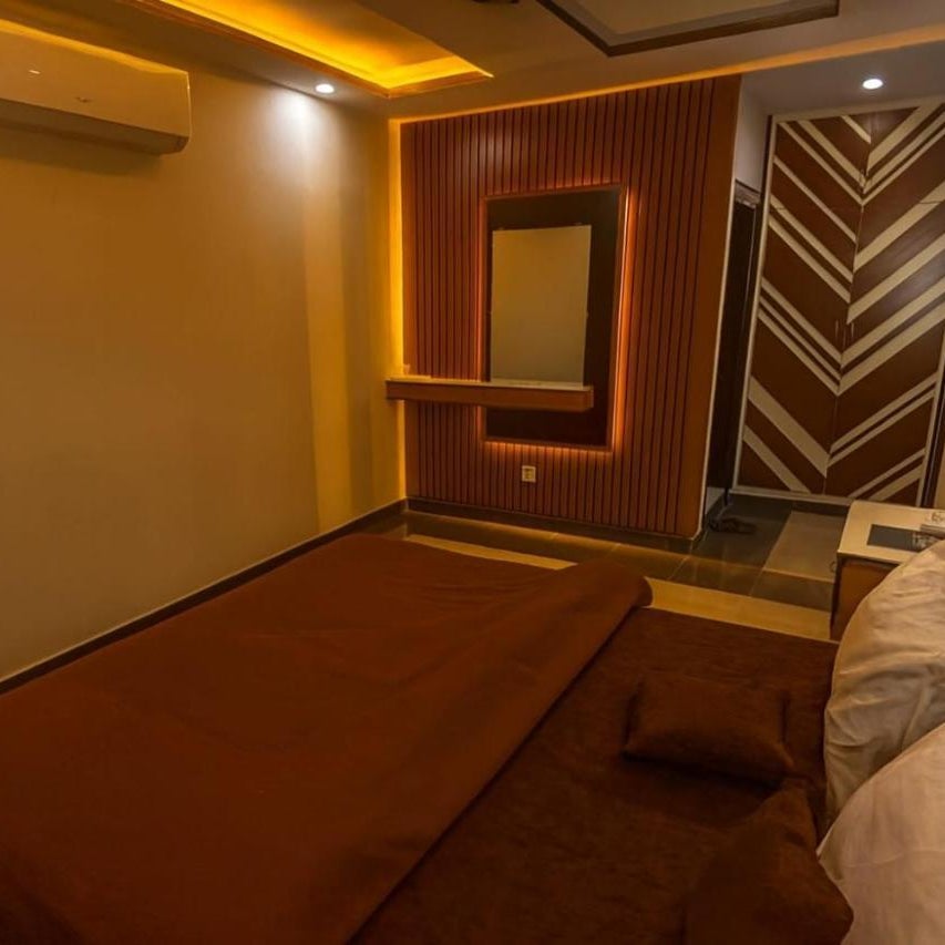 Peaceful Stay In Peshawar Thumbnail