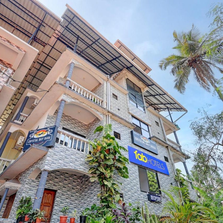 Via Crystal Bay Baga - 700M From Baga Beach and Tito's Lane