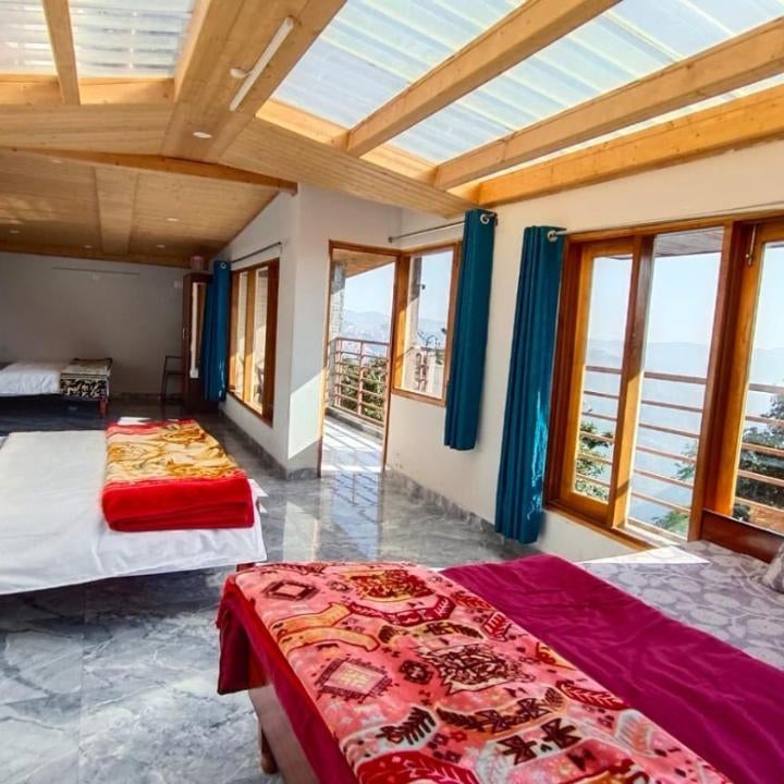 The Hostelers Homestay Shimla - Near ISBT, Bypass MC Parking and HPU