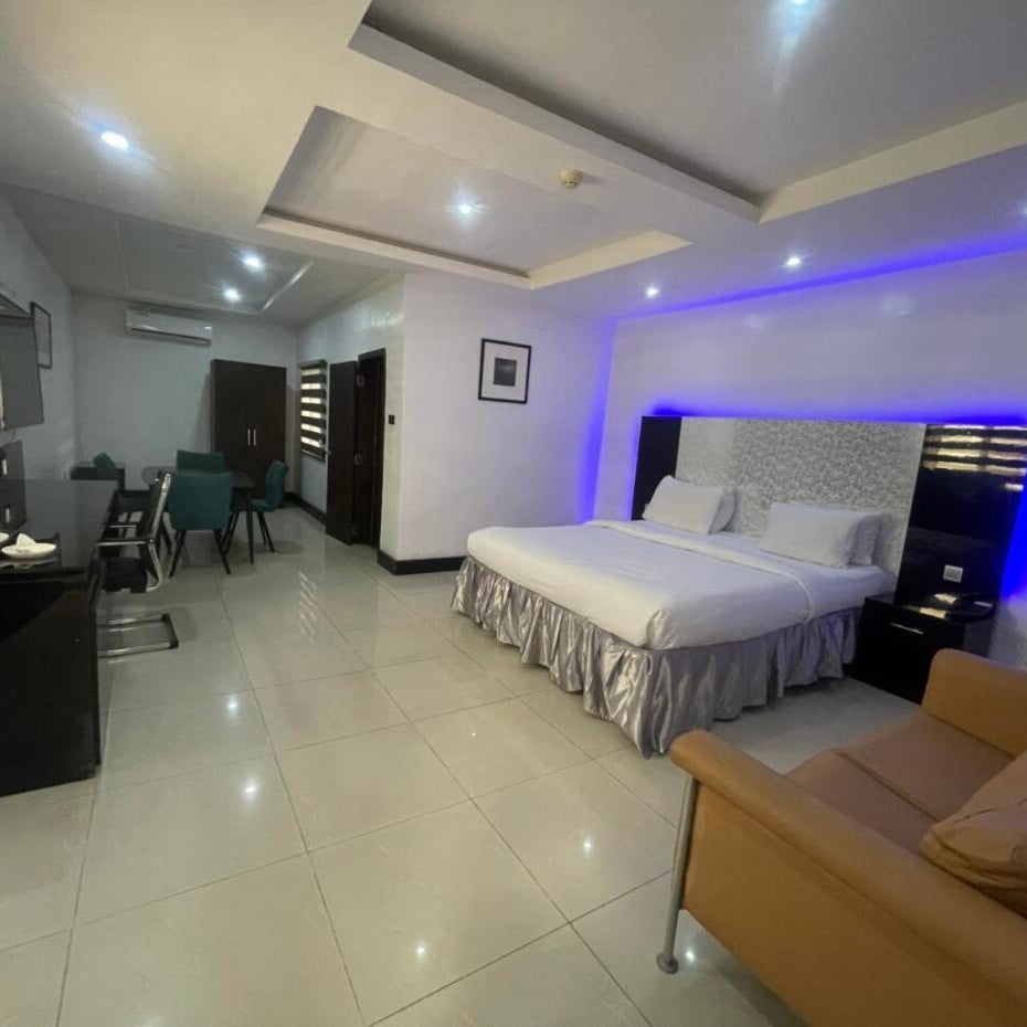 Randy Spelling Airport Home Ikeja Thumbnail