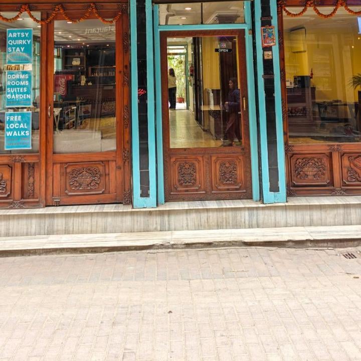 Nextdoor Thamel