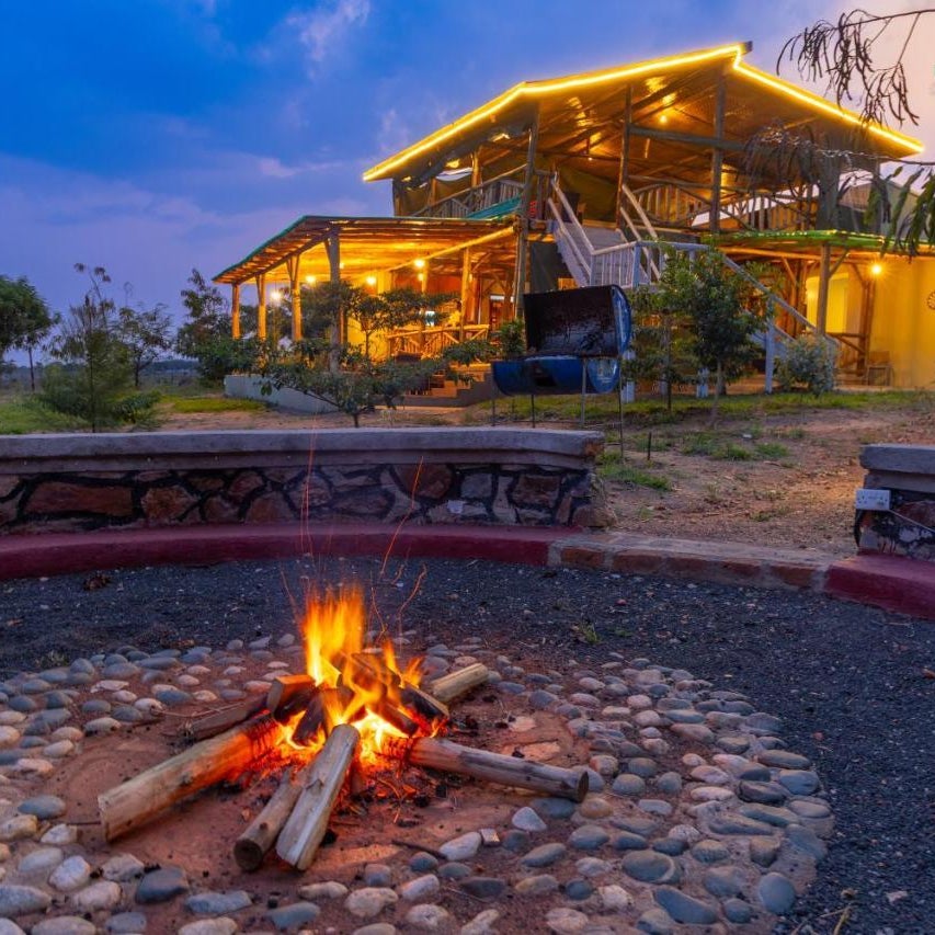 Equator Lodge & Campsite