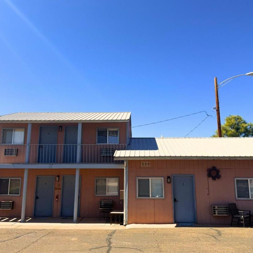 Travelers Motel Thumbnail