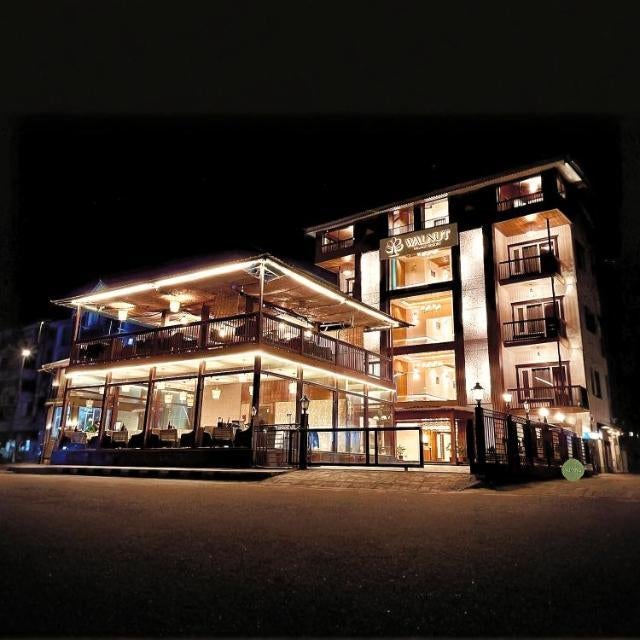 Walnut Village Resort