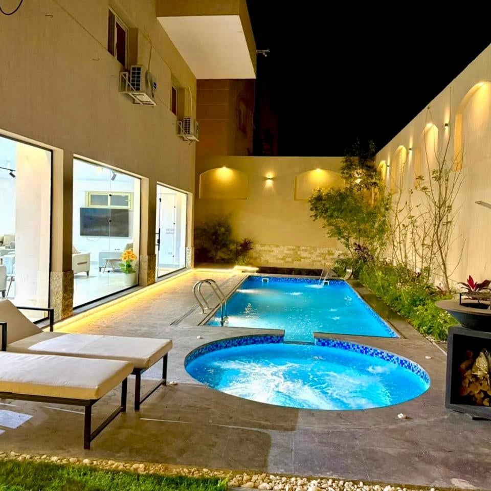 HotteLy Suites - New Cairo - PooL &Gym access