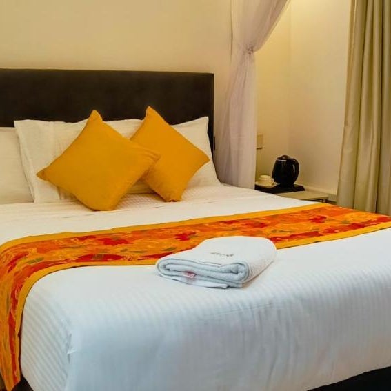 Bonds Hotel