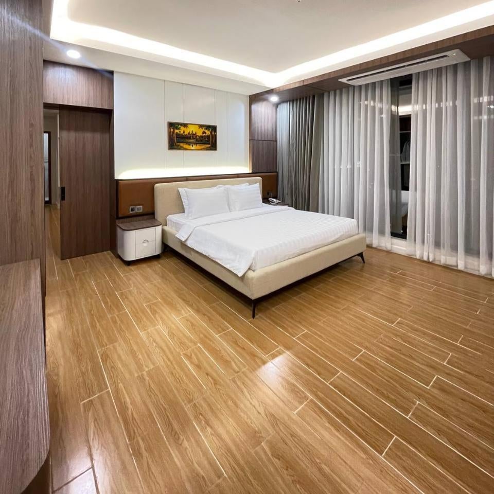 Champs Elysees Hotel & Suites Thumbnail