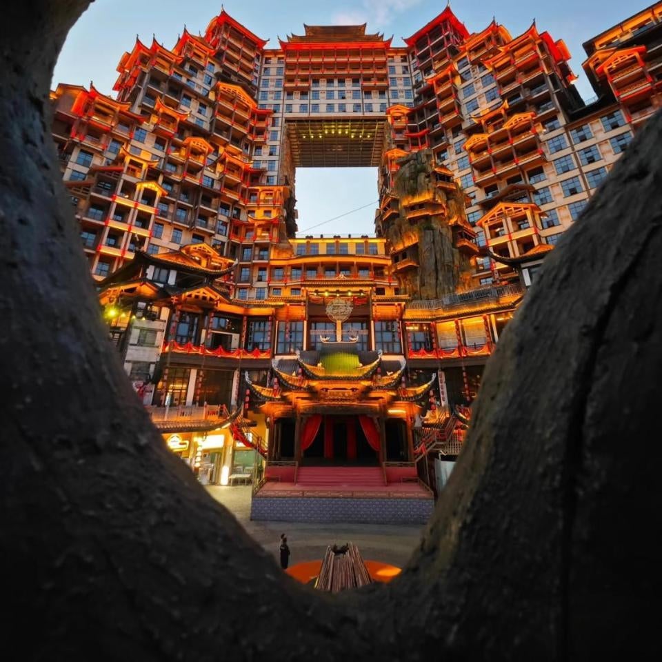 Zhangjiajie Landscape Courtyard Hotel - About 800 meters east of the forest park entrance , Bus Stn&English Butler Service&Free airport pick-up or drop-off for Reserve of 4 nights or more
