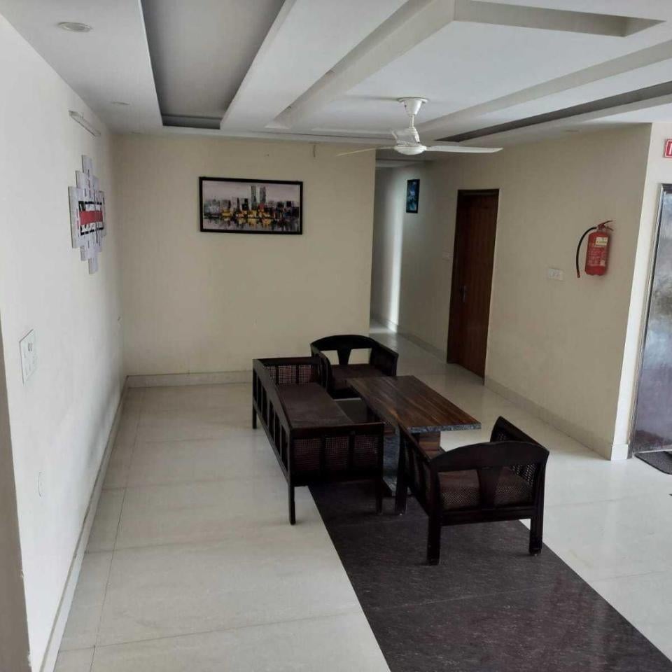 Super Townhouse Oak ISBT Bus Terminal Dehradun Formerly Hotel Himalayan