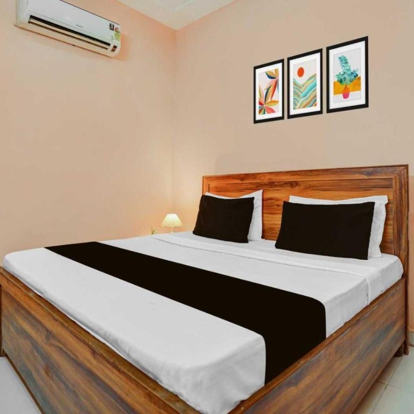 Super Hotel O by OYO ISBT Sector 43 Bus Terminal Formerly One Way