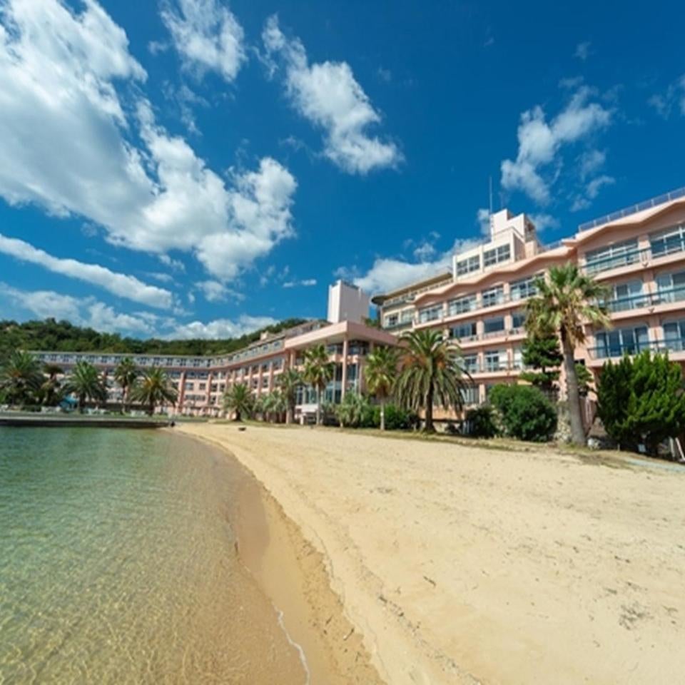 Livemax Seto Ohashi Beach Resort