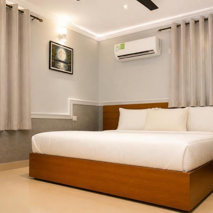 DeBoss Hotel