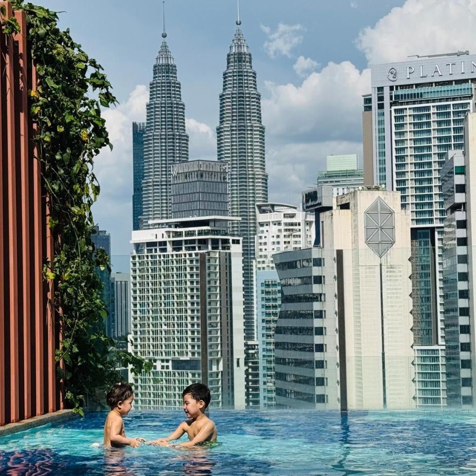 Luxuary Suites Majestic Residence