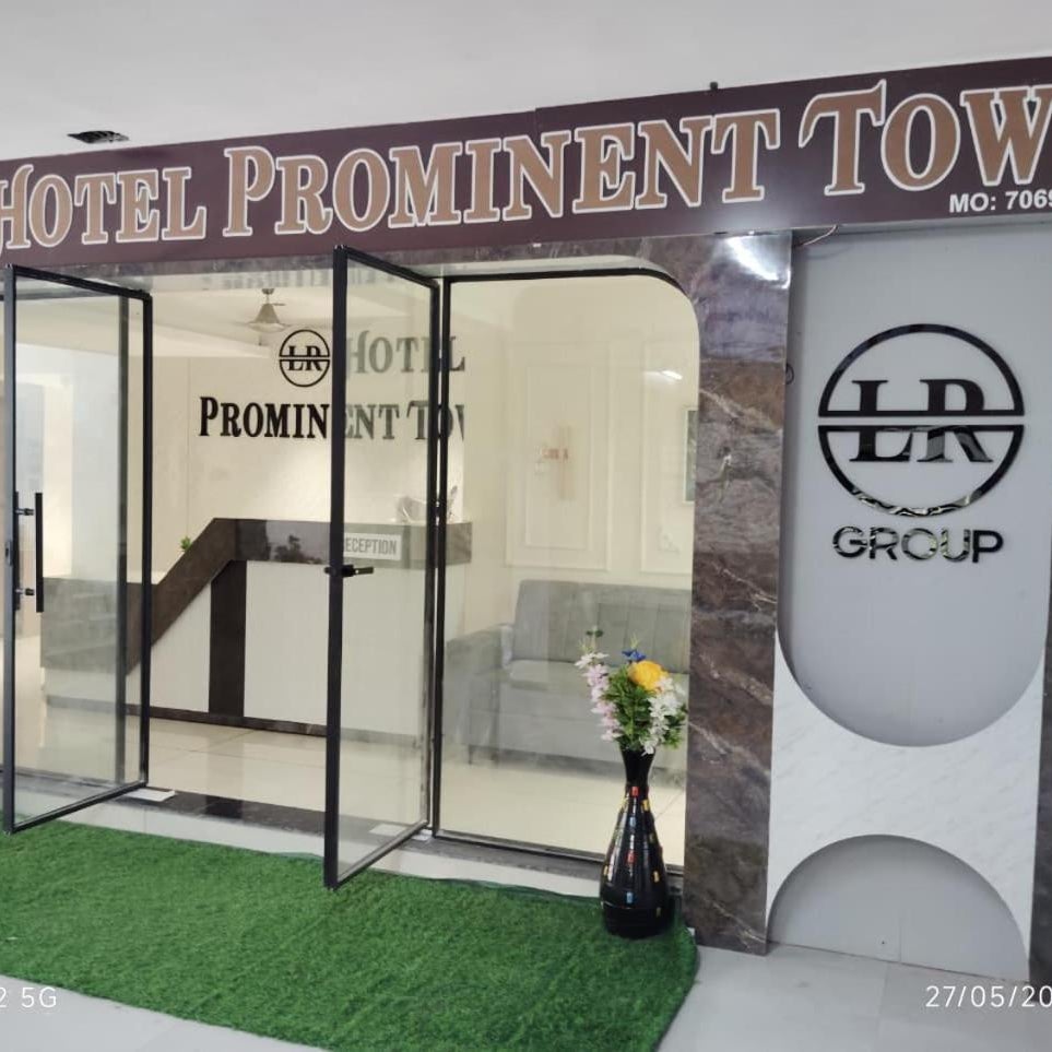 Hotel Prominent Town