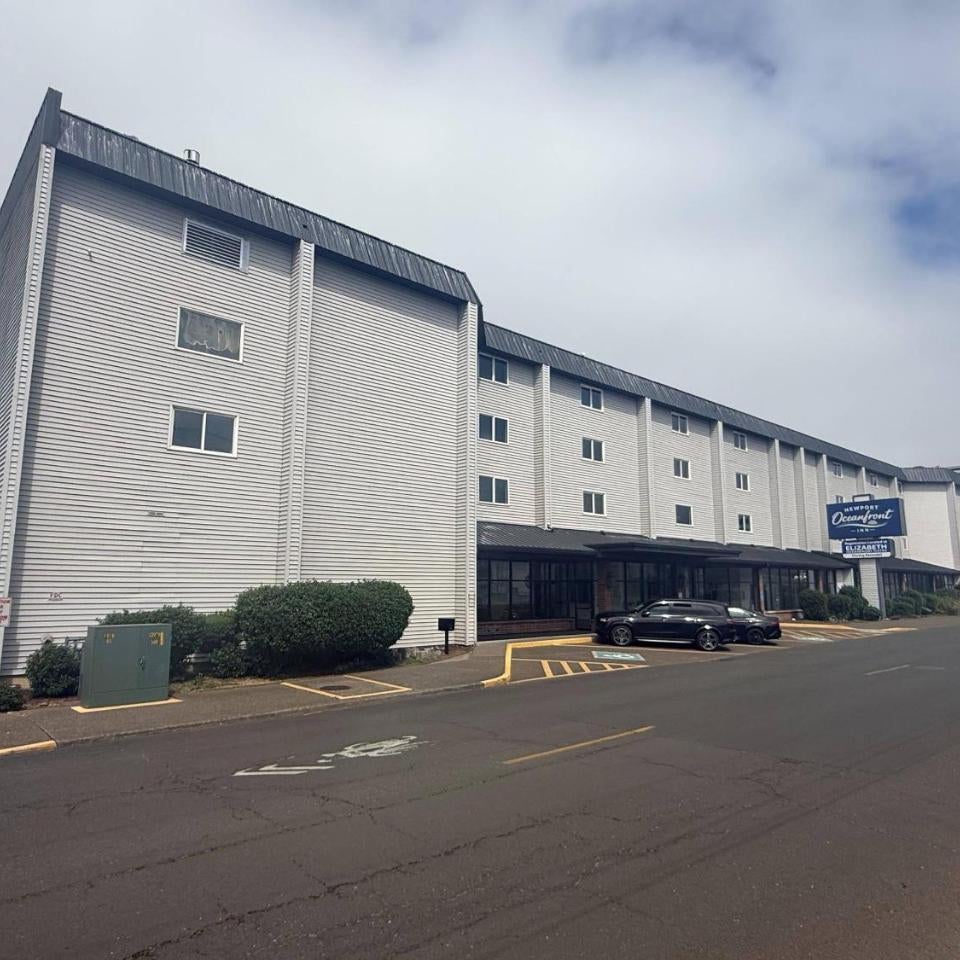Newport Oceanfront Inn Thumbnail