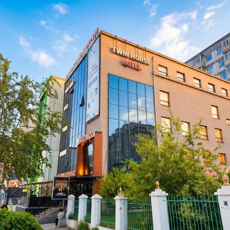 Twin Horse Hotel Thumbnail