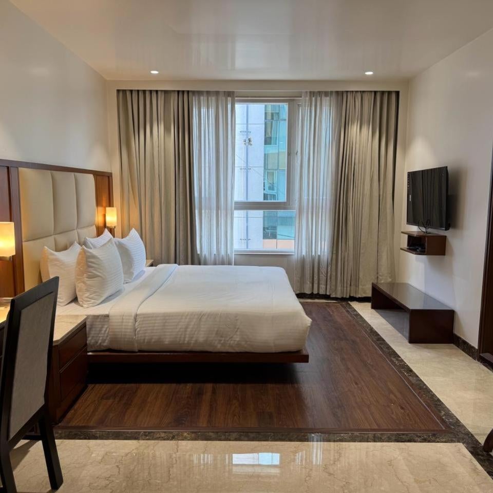Saltstayz Premier- Bengaluru Hebbal Airport Road