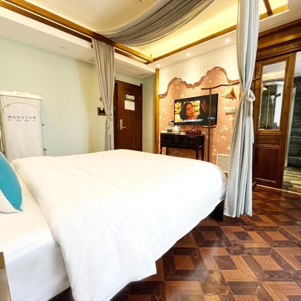 Zhangjiajie Courtyard Hotel-Chinese-Style Hotel,Zen Tea Culture Experience,Yoga-Healing Class,Antique Beauty ,Free Breakfast ,Itineary Plan& Purchase Tickets, Free luggage storage,Vegan Available