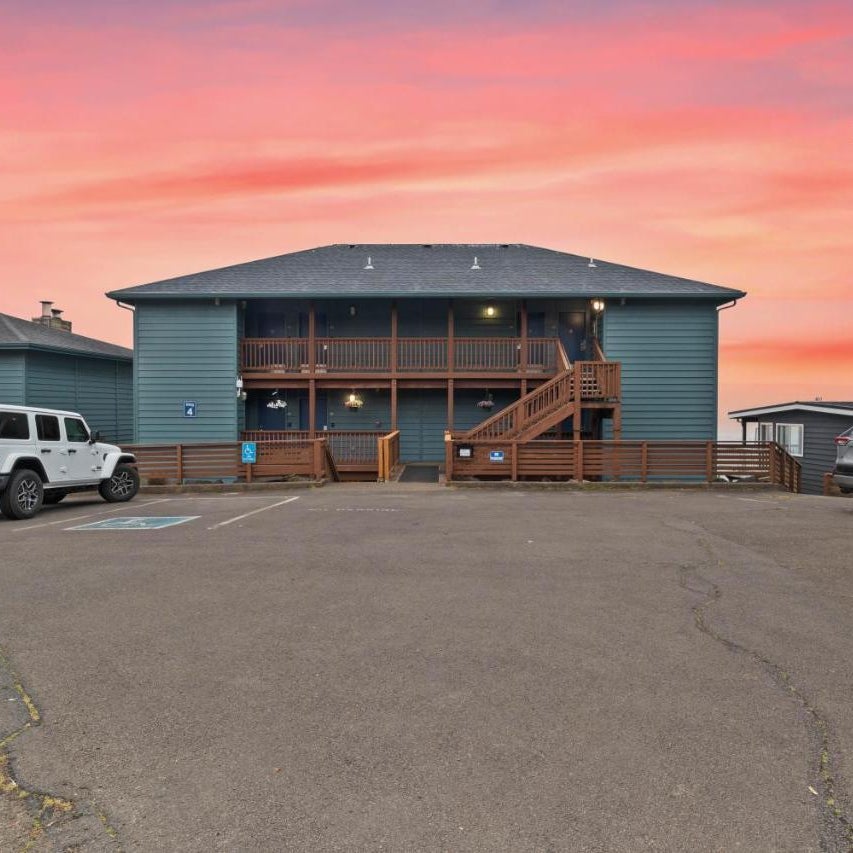 Sunset Haven Oceanfront Hotel Thumbnail