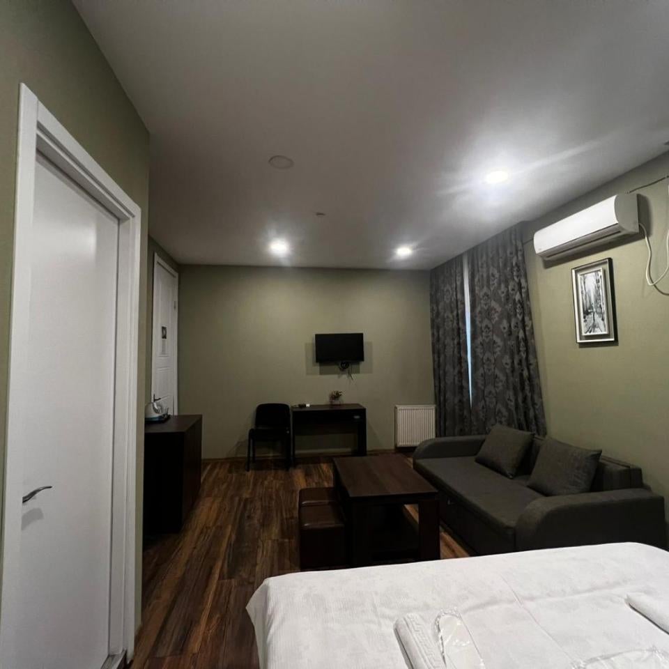 Boutique Hotel Iveria