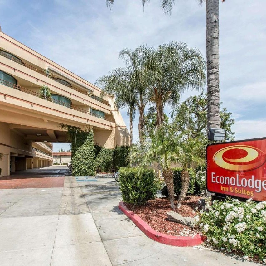 Econo Lodge Inn & Suites Riverside - Corona Thumbnail