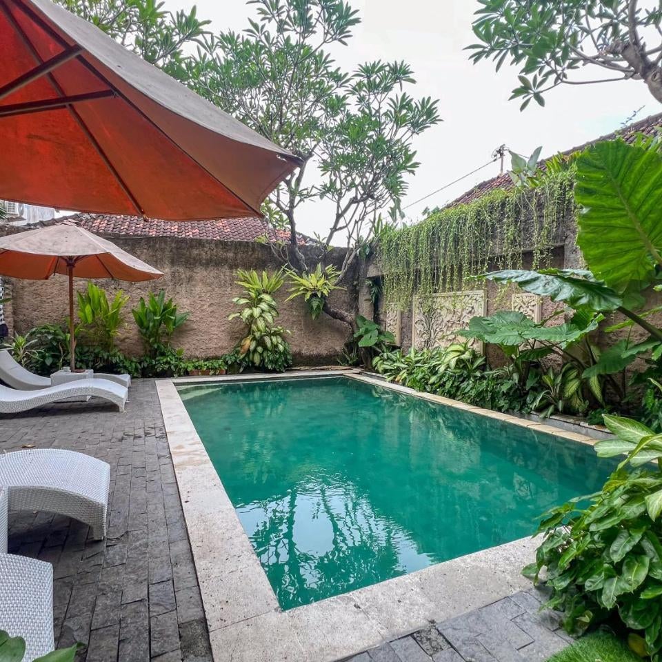 Urbanview Hotel Grand Pudjawan Near Kuta Beach