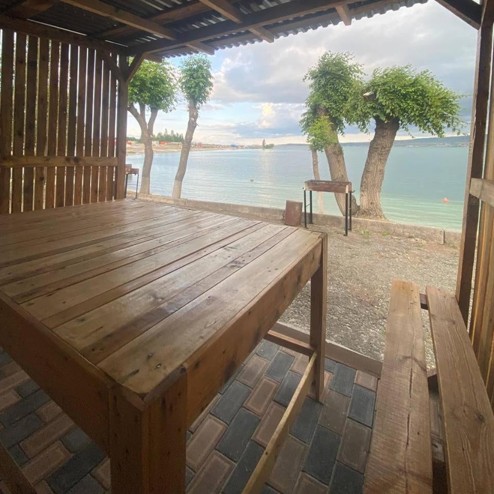 Aragast White Beach Thumbnail