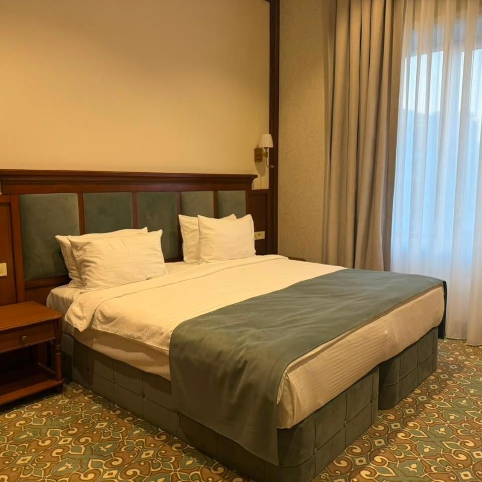 Midway Park Hotel