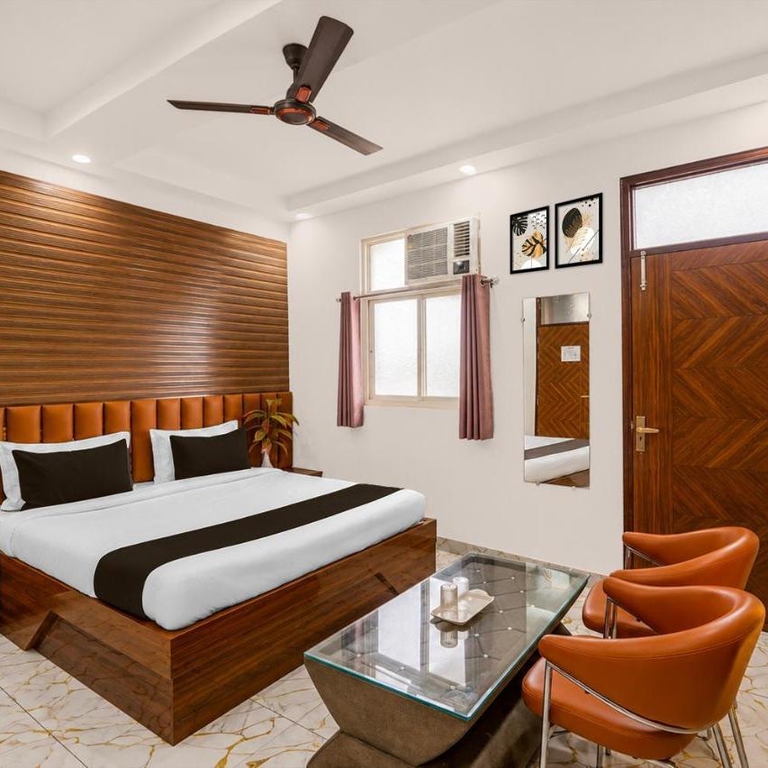 Townhouse Khajuri Khas Metro Station