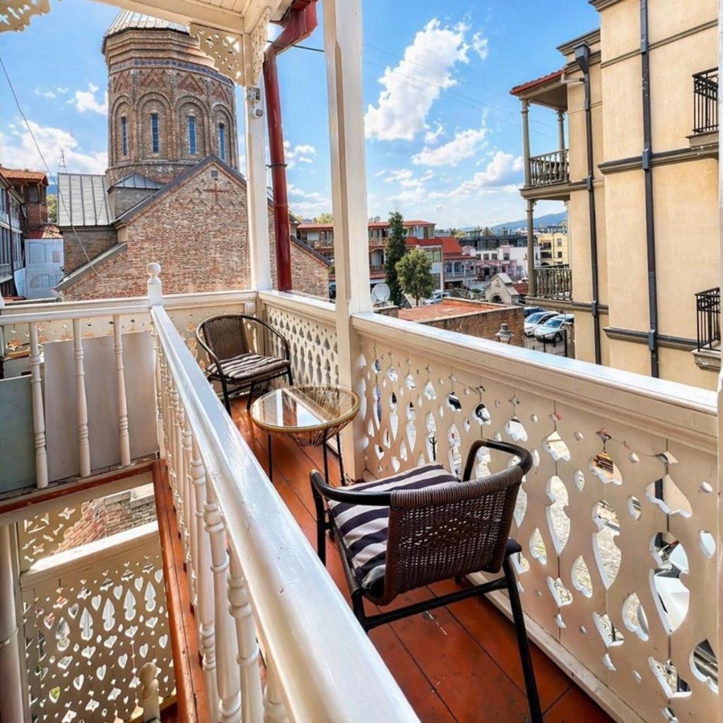 Vernisa Hotel
