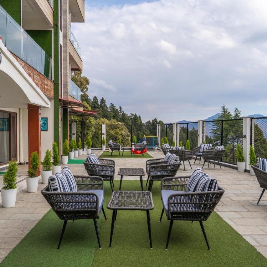 Perfectstayz Premium Seven Oaks near mall road