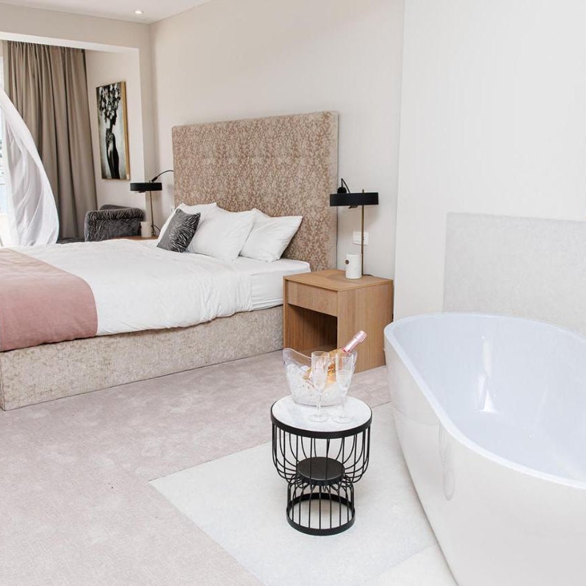 Hotel M