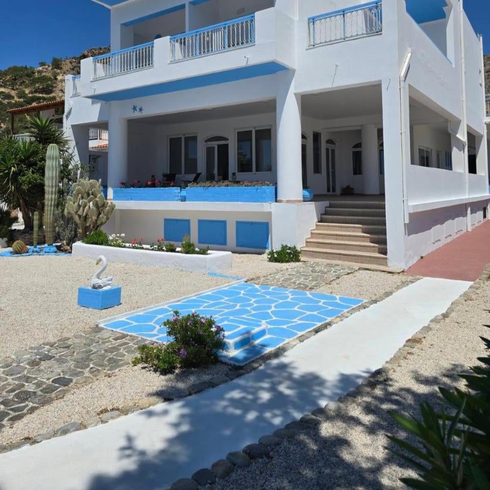Gabi Rooms in Sougia
