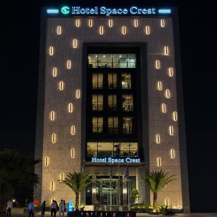 Hotel Space Crest Thumbnail